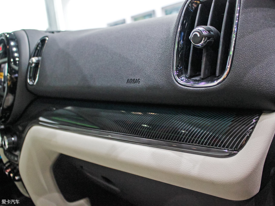 2017MINI COUNTRYMAN COOPER S ALL4 ̽U