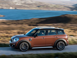 2017COOPER S w^