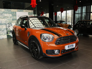 2017款COOPER ALL4 旅行家 整体外观