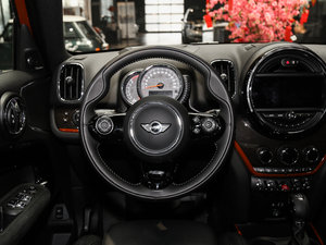 2017款COOPER ALL4 旅行家 方向盘