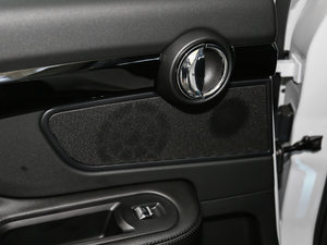 2017COOPER S ALL4 м g