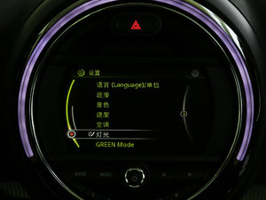 2017款COOPER S ALL4 旅行家 中控台显示屏