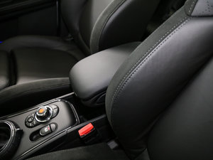 2017COOPER S ALL4 м g