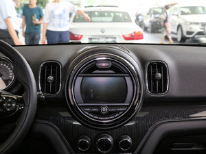 2017款COOPER S ALL4 旅行家 中控区