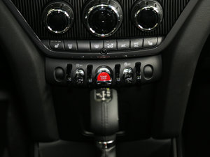2017款COOPER S ALL4 旅行家 中控区