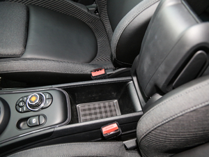 2017COOPER ALL4 ̽U g