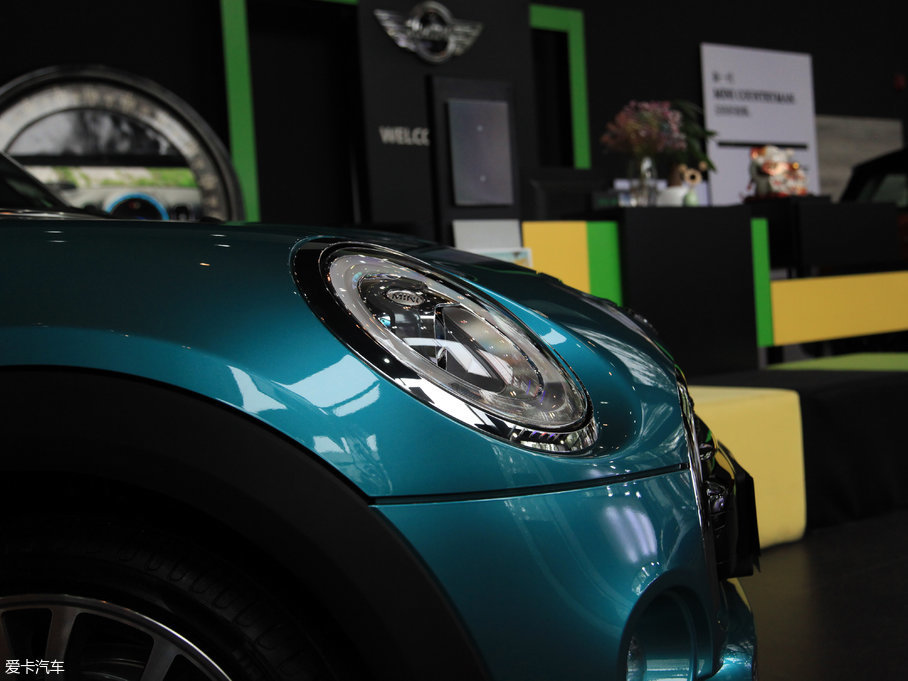 2017MINI 3-DOOR COOPER ձ{