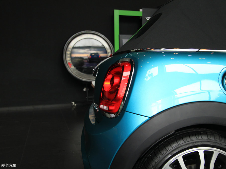 2017MINI 3-DOOR COOPER ձ{