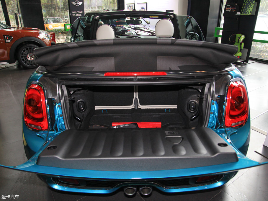 2017MINI 3-DOOR COOPER ձ{