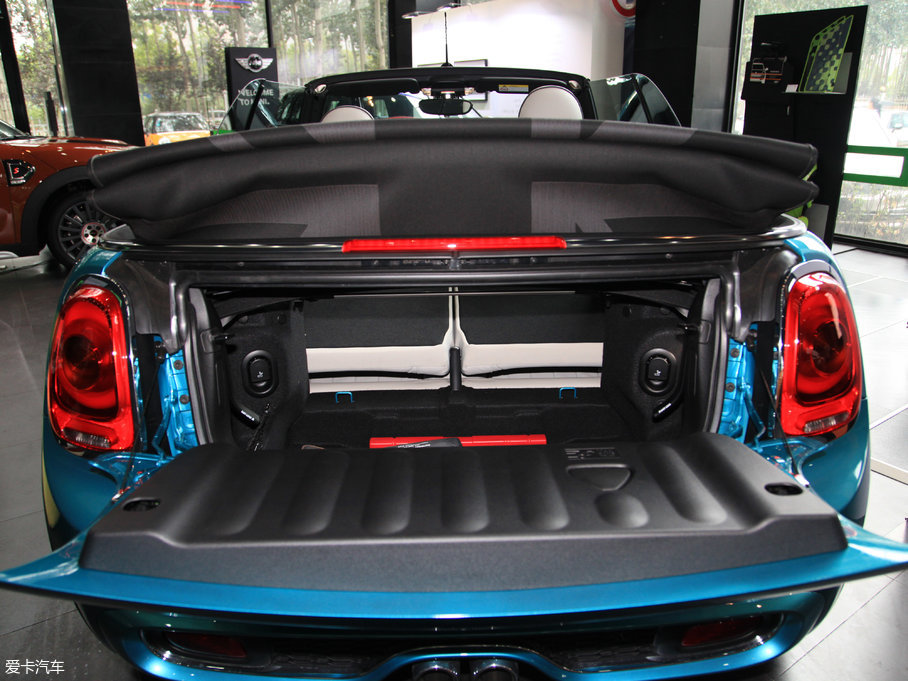 2017MINI 3-DOOR COOPER ձ{