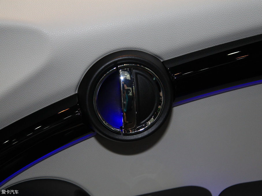 2017MINI 3-DOOR COOPER ձ{