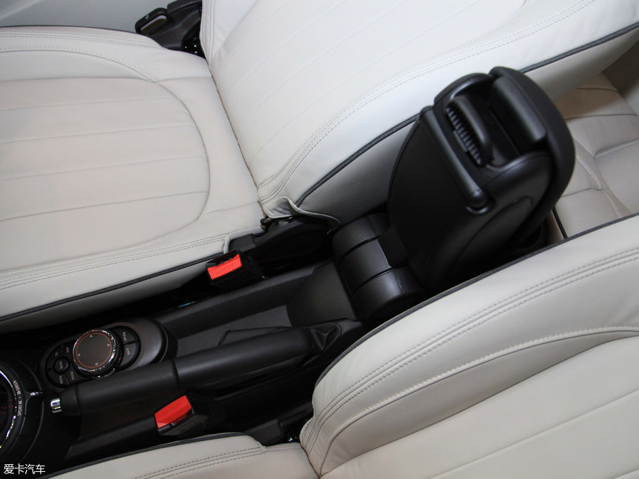 2017MINI 3-DOOR COOPER ձ{