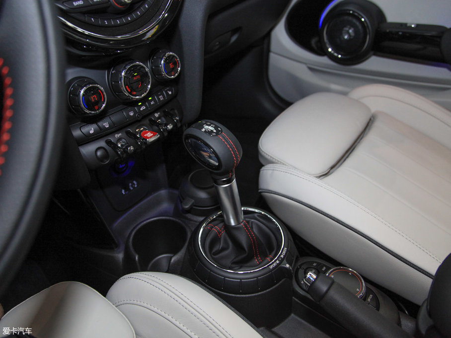 2017MINI 3-DOOR COOPER ձ{