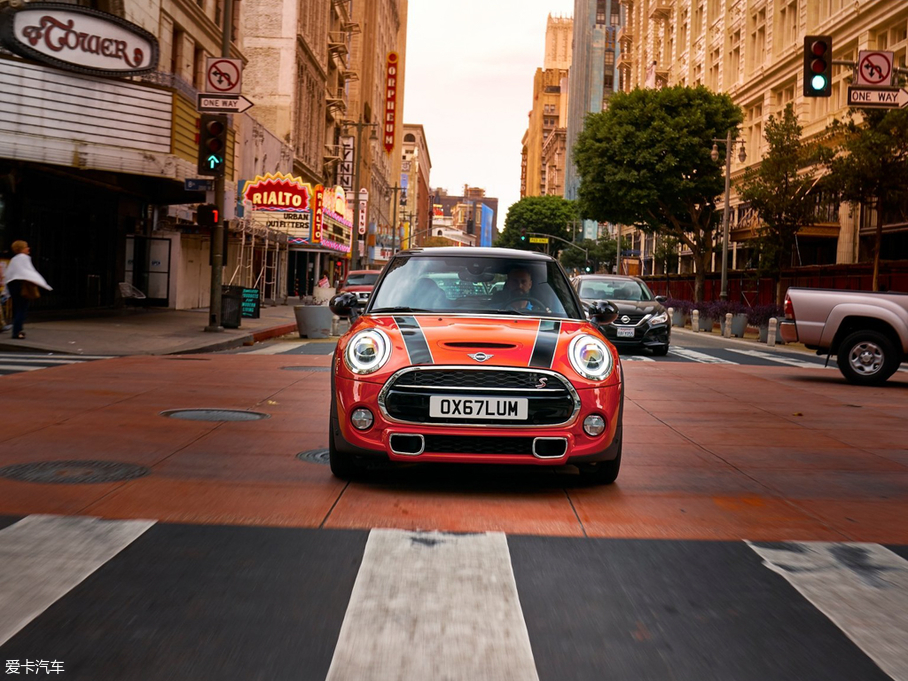 2018MINI COOPER S HARDTOP