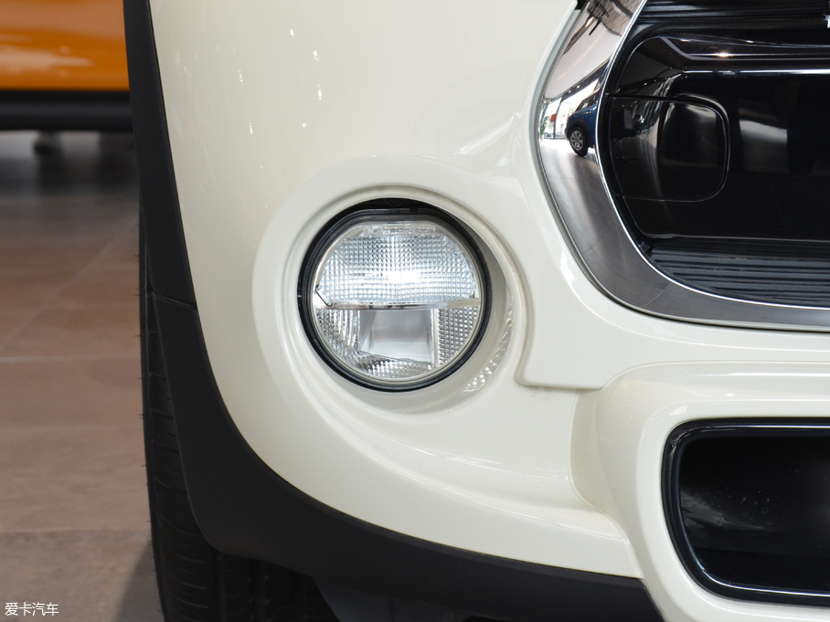 2018MINI 5-DOOR COOPER SEVENo