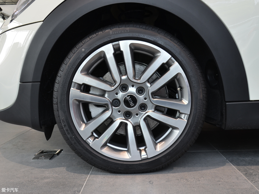 2018MINI 5-DOOR COOPER SEVENo