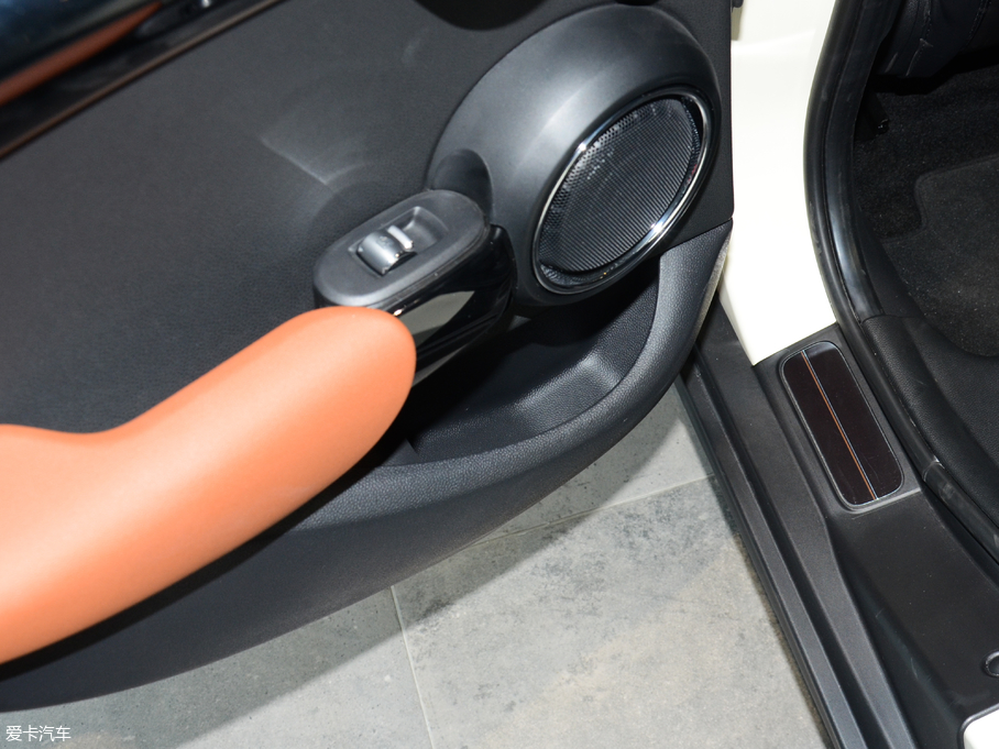 2018MINI 5-DOOR COOPER SEVENo