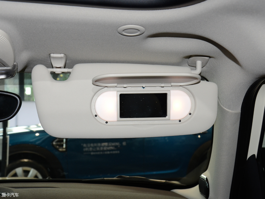 2018MINI 5-DOOR COOPER SEVENo