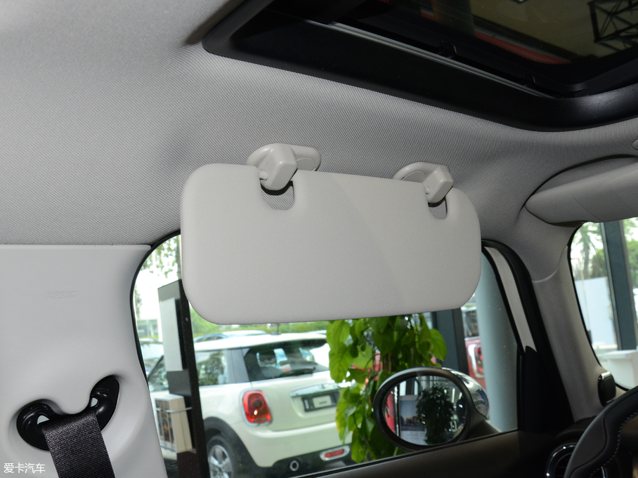 2018MINI 5-DOOR COOPER SEVENo(j)