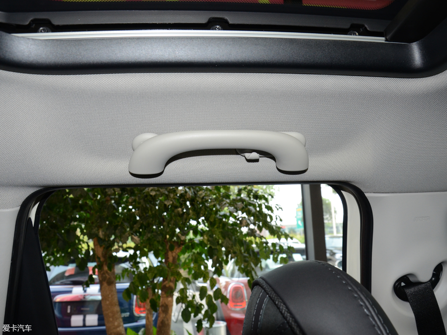 2018MINI 5-DOOR COOPER SEVENo(j)