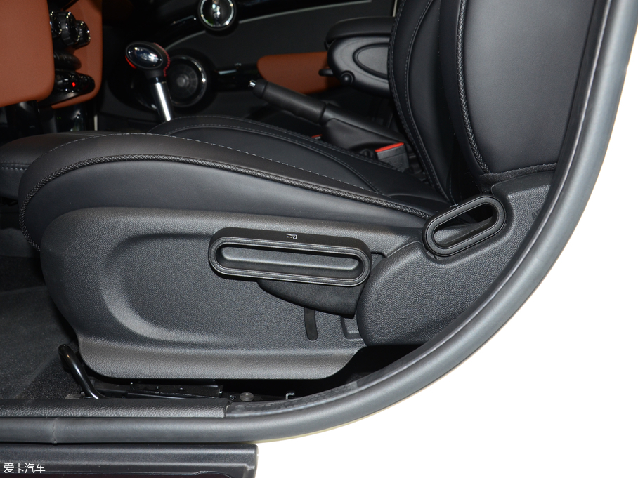 2018MINI 5-DOOR COOPER SEVENo