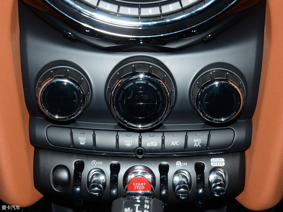 2018MINI 5-DOOR COOPER SEVENo