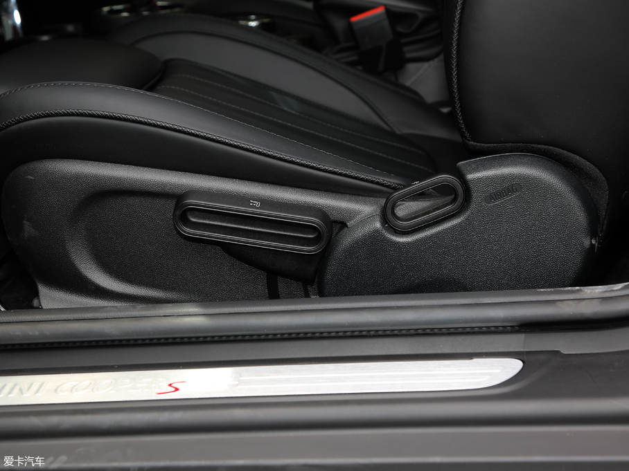 2018MINI T 2.0T COOPER S ˇg