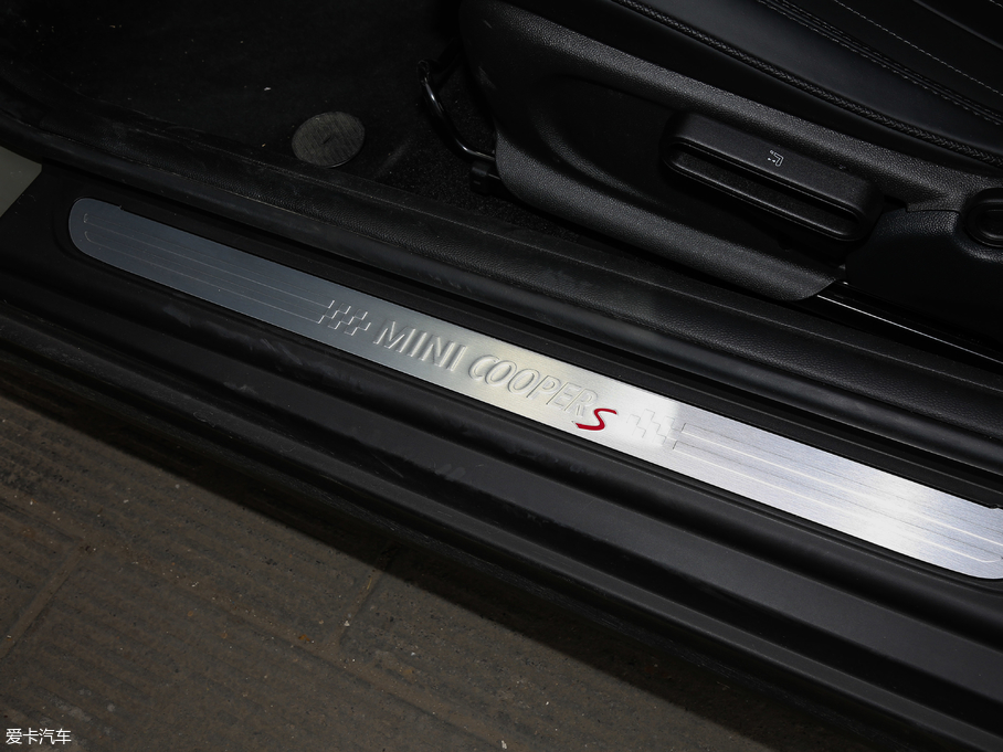 2018MINI T 2.0T COOPER S ˇg