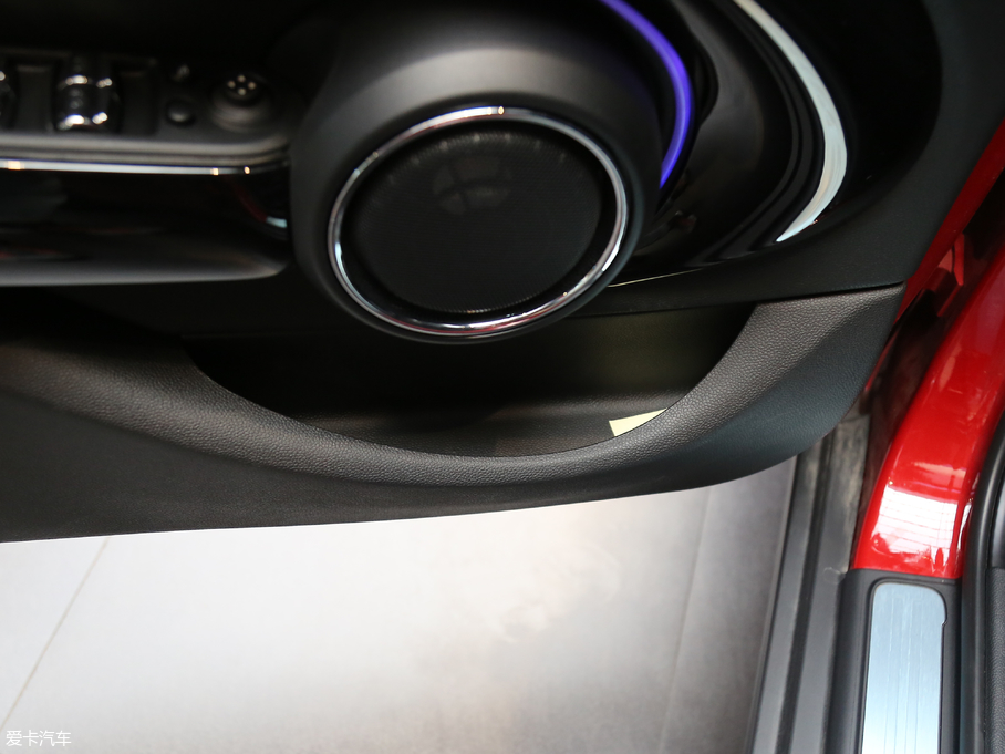 2018MINI 5-DOOR COOPER ɫʼo(j)