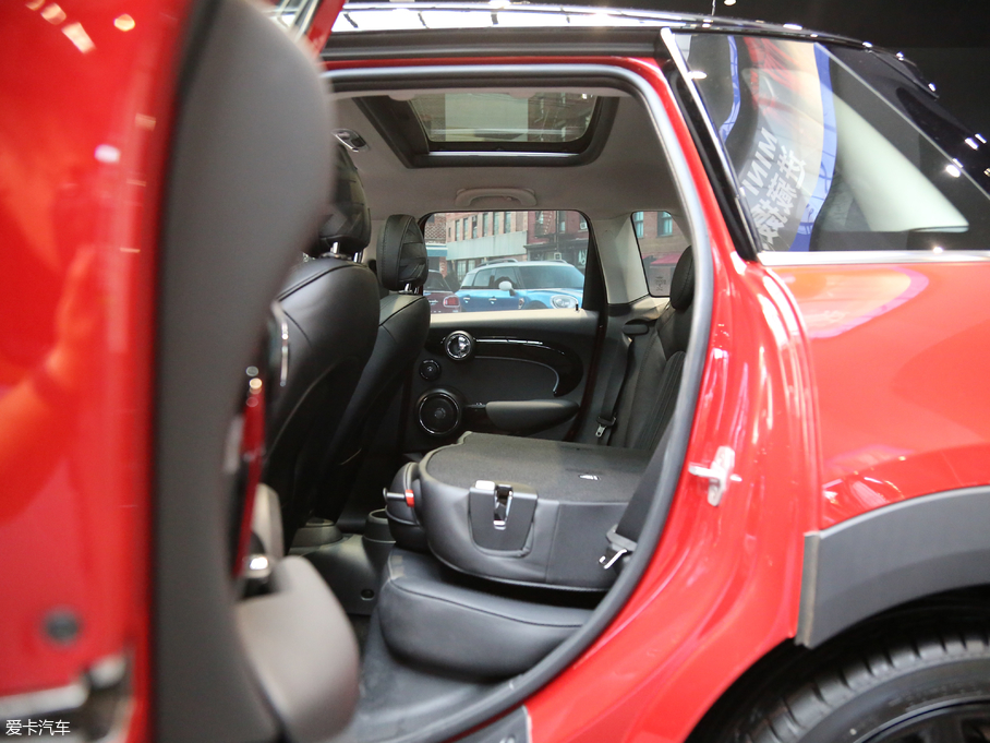 2018MINI 5-DOOR COOPER ɫʼo