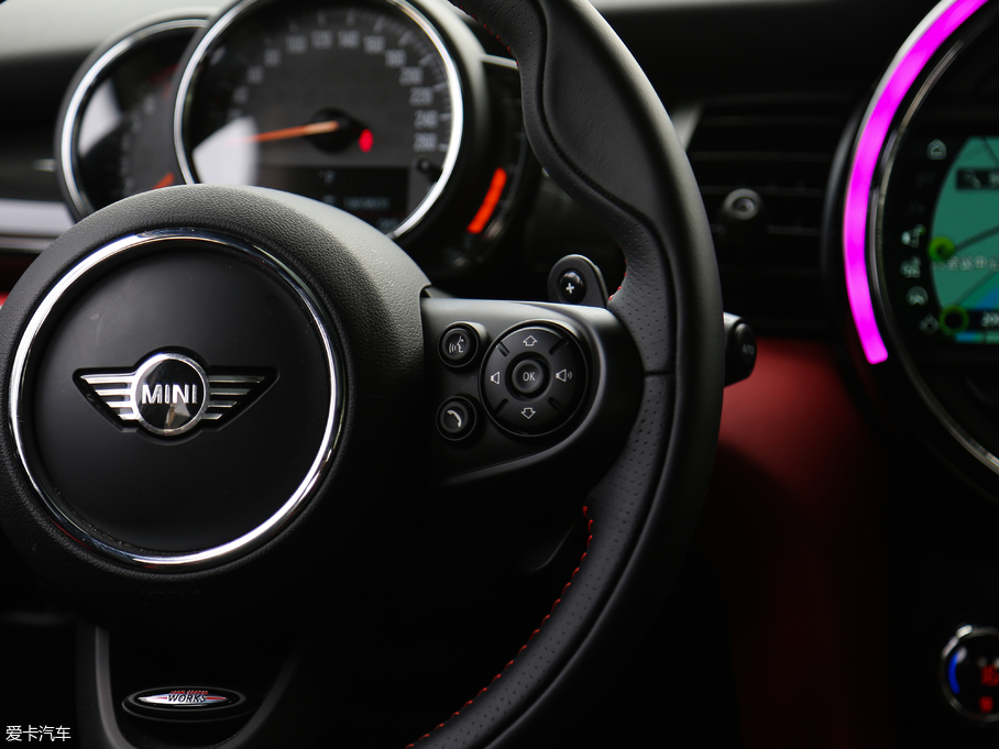 2018MINI T 2.0T COOPER S ِ܇