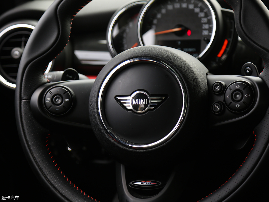 2018MINI T 2.0T COOPER S ِ܇