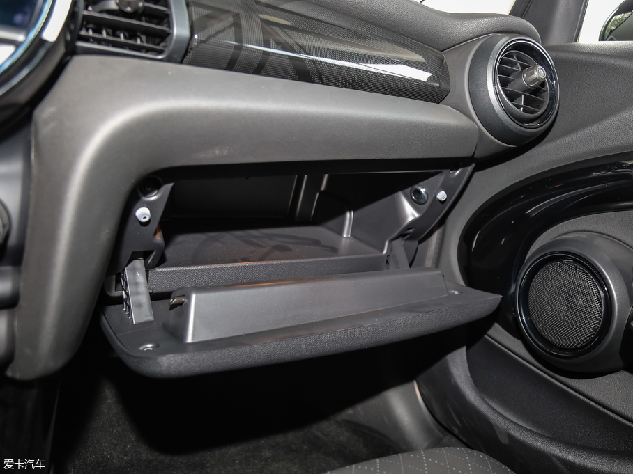 2018MINI T 1.5T COOPER ˇg