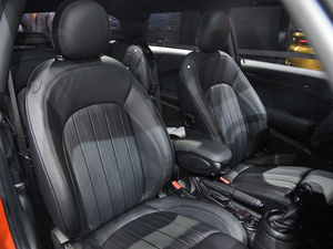 2018款COOPER S HARDTOP 空间座椅