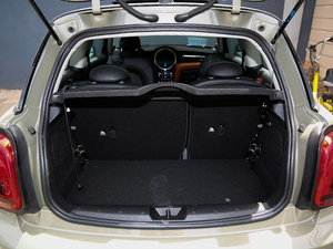 2018T 2.0T COOPER S ˇg g