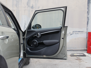 2018T 2.0T COOPER S ˇg g