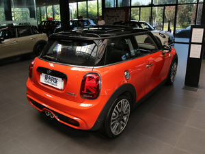 2018款三门版 2.0T COOPER S 经典派 整体外观