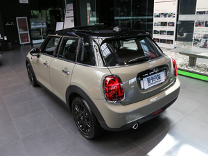 2018款五门版 1.5T COOPER 经典派 整体外观