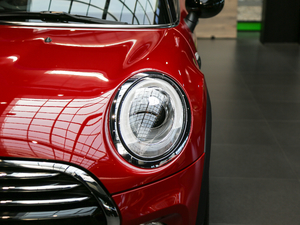 2018款5-DOOR COOPER 色彩纪念版 大灯