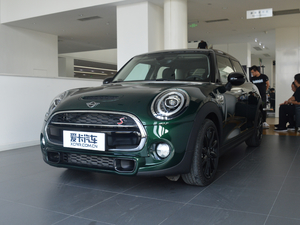 2018款五门版 2.0T COOPER S 经典派 左前45度