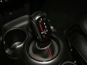 2018款三门版 2.0T COOPER S 艺术家 换挡杆