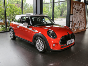 2018款三门版 1.5T COOPER 经典派 整体外观