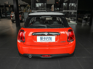 2018款三门版 1.5T COOPER 经典派 正后	