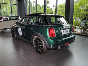 2018款五门版 1.5T COOPER 艺术家 左后45度