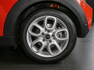 2018款三门版 1.5T COOPER 经典派 轮圈
