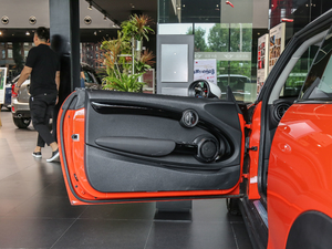 2018款三门版 1.5T COOPER 经典派 驾驶位车门