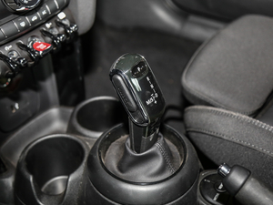 2018款三门版 1.5T COOPER 经典派 换挡杆