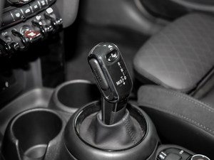 2018款五门版 1.5T COOPER 艺术家 换挡杆
