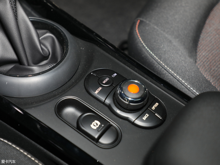 2018MINI CLUBMAN ONE CLUBMAN ؄e