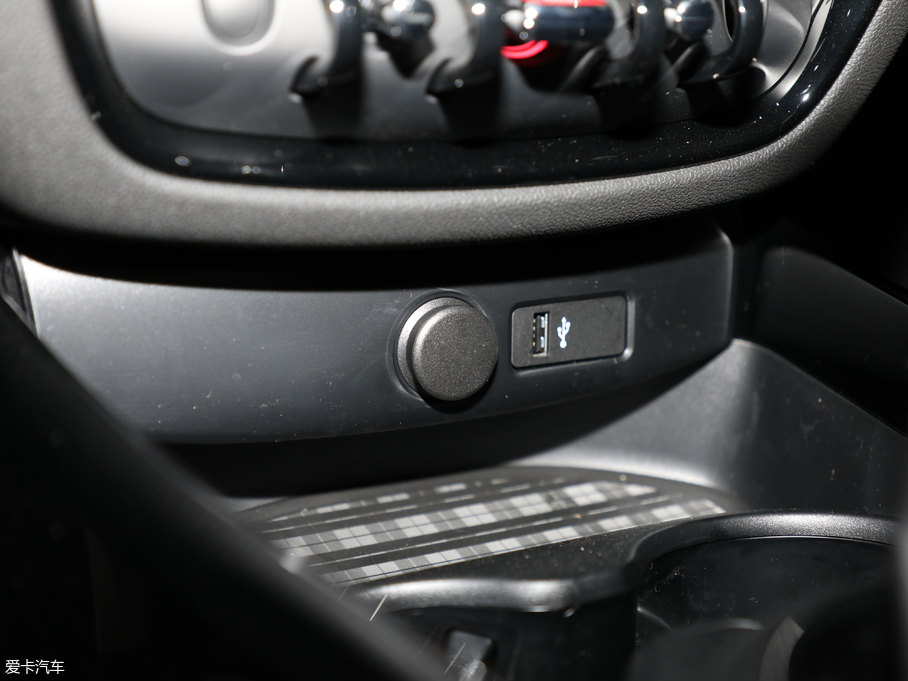 2018MINI CLUBMAN ONE CLUBMAN ؄e